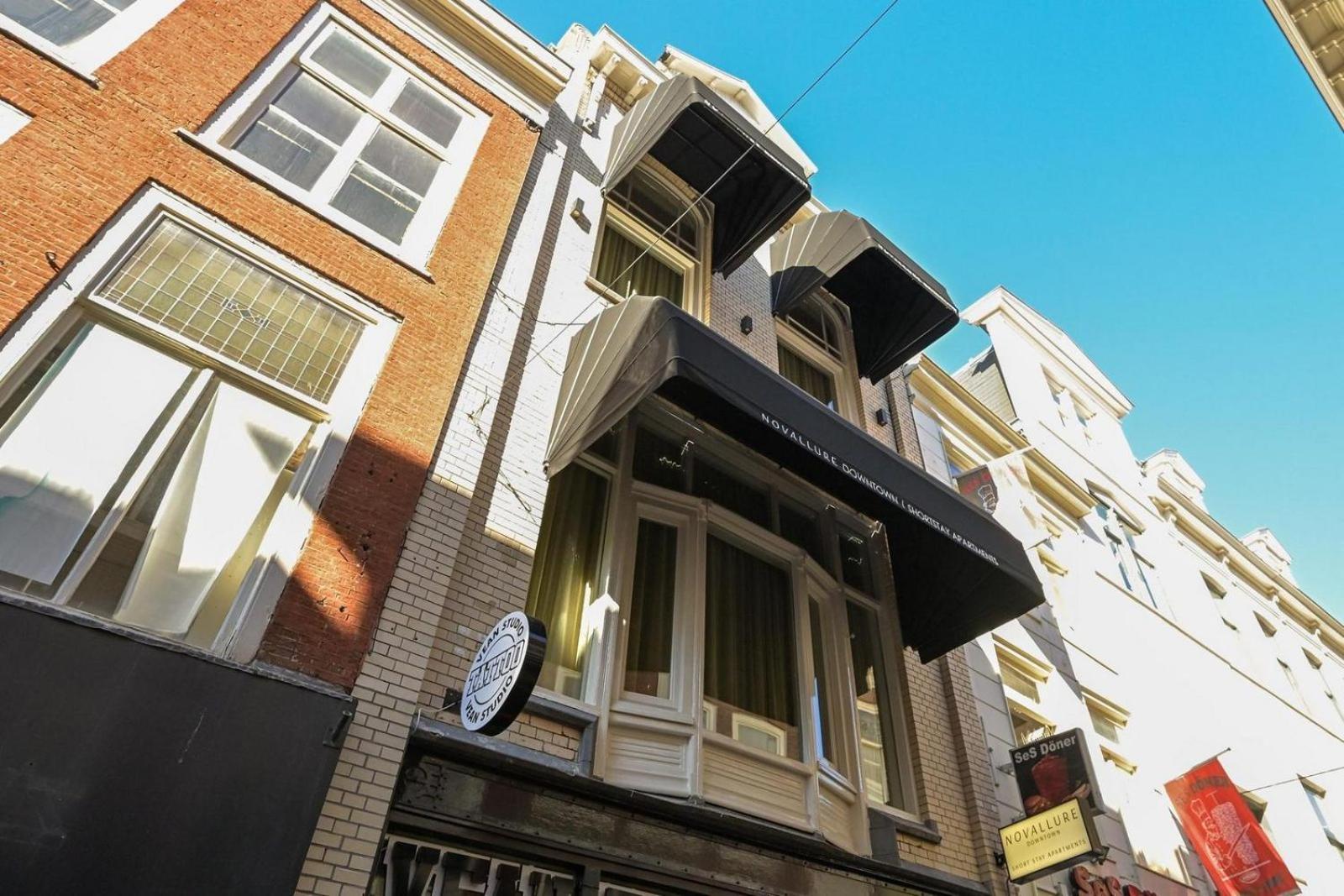 Novallure Downtown - Short Stay Apartments Гаага Номер фото