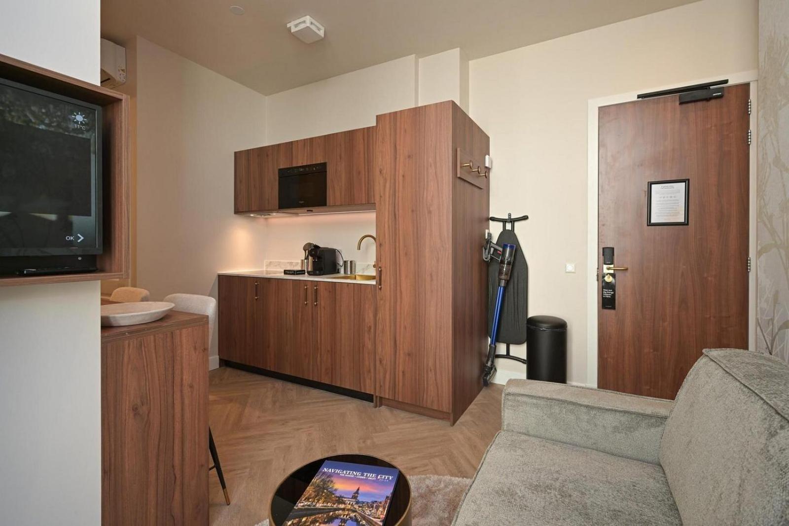 Novallure Downtown - Short Stay Apartments Гаага Номер фото