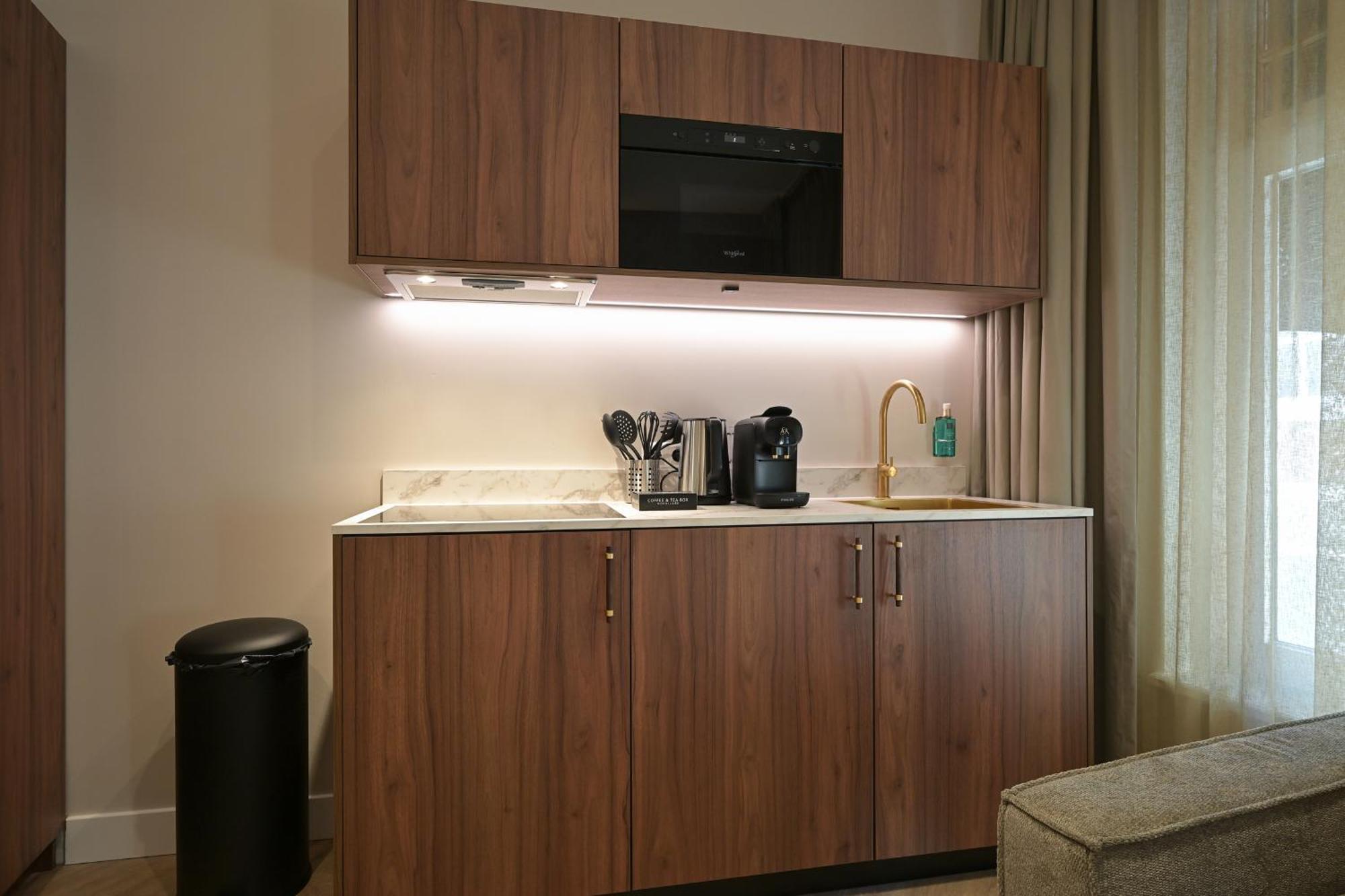 Novallure Downtown - Short Stay Apartments Гаага Экстерьер фото