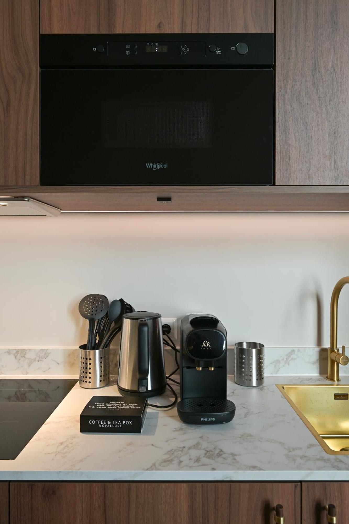 Novallure Downtown - Short Stay Apartments Гаага Экстерьер фото